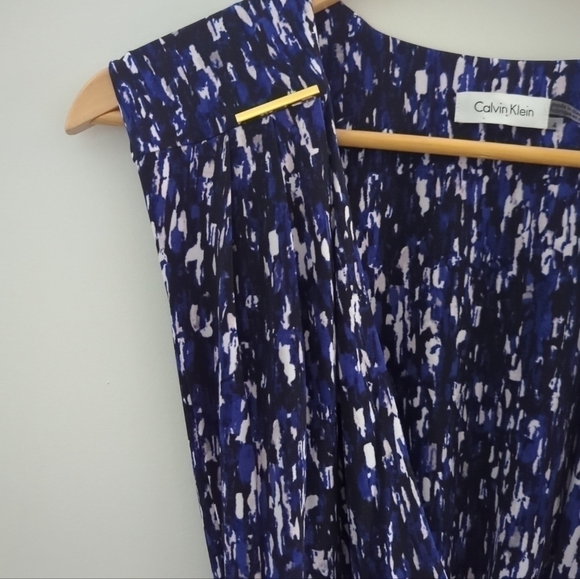 CALVIN KLEIN | Blue/Black/White Byzantine  Multi Stretch V-Neck Wrap Dre… - Picture 5 of 9